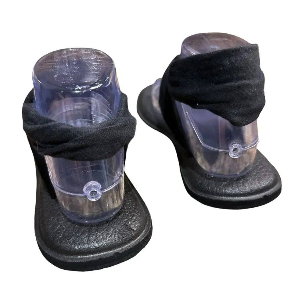 Sanuk Women’s Size 9 Black Slip On Yoga Sandal